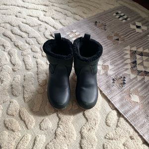 No. 6 shearling lined black clogs size 39